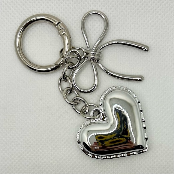 Bow & Dangling Heart Silver Bag Charm - Picture 2 of 2